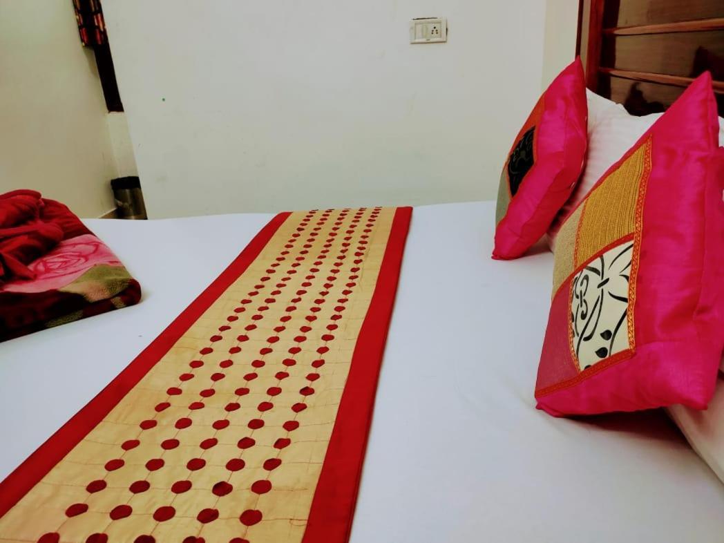 Hotel Diamond New Delhi Eksteriør bilde
